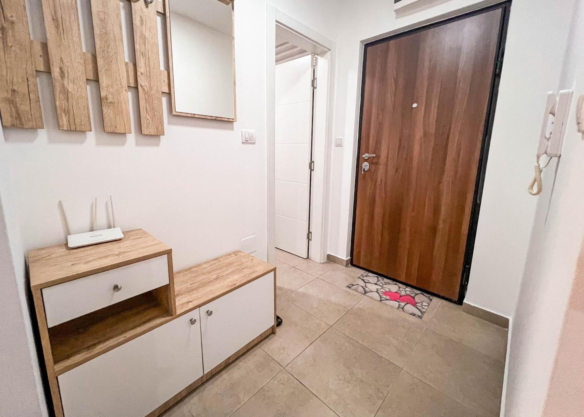 Apartman Royal 2 Ντόμποϊ Εξωτερικό φωτογραφία