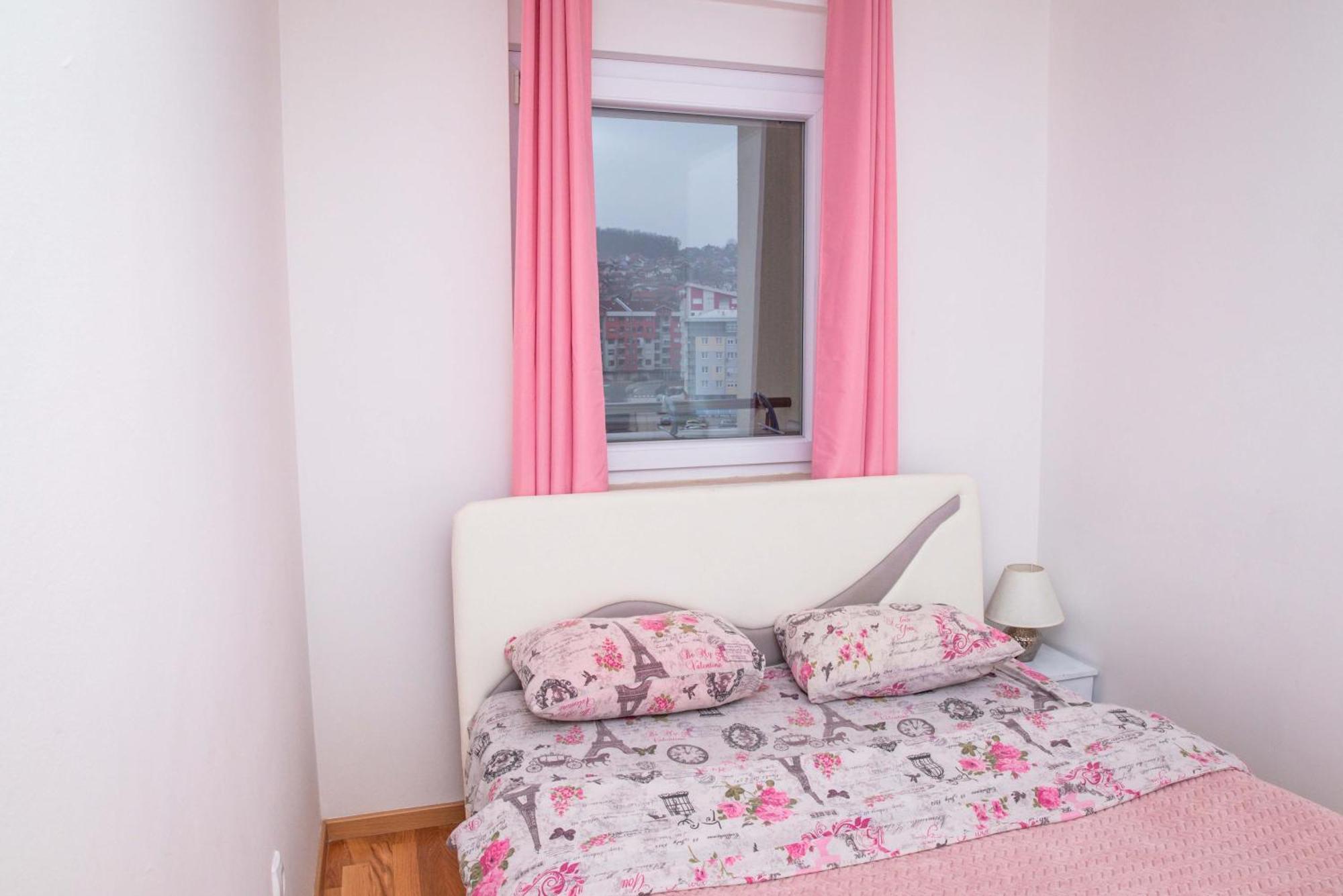 Apartman Royal 2 Ντόμποϊ Εξωτερικό φωτογραφία